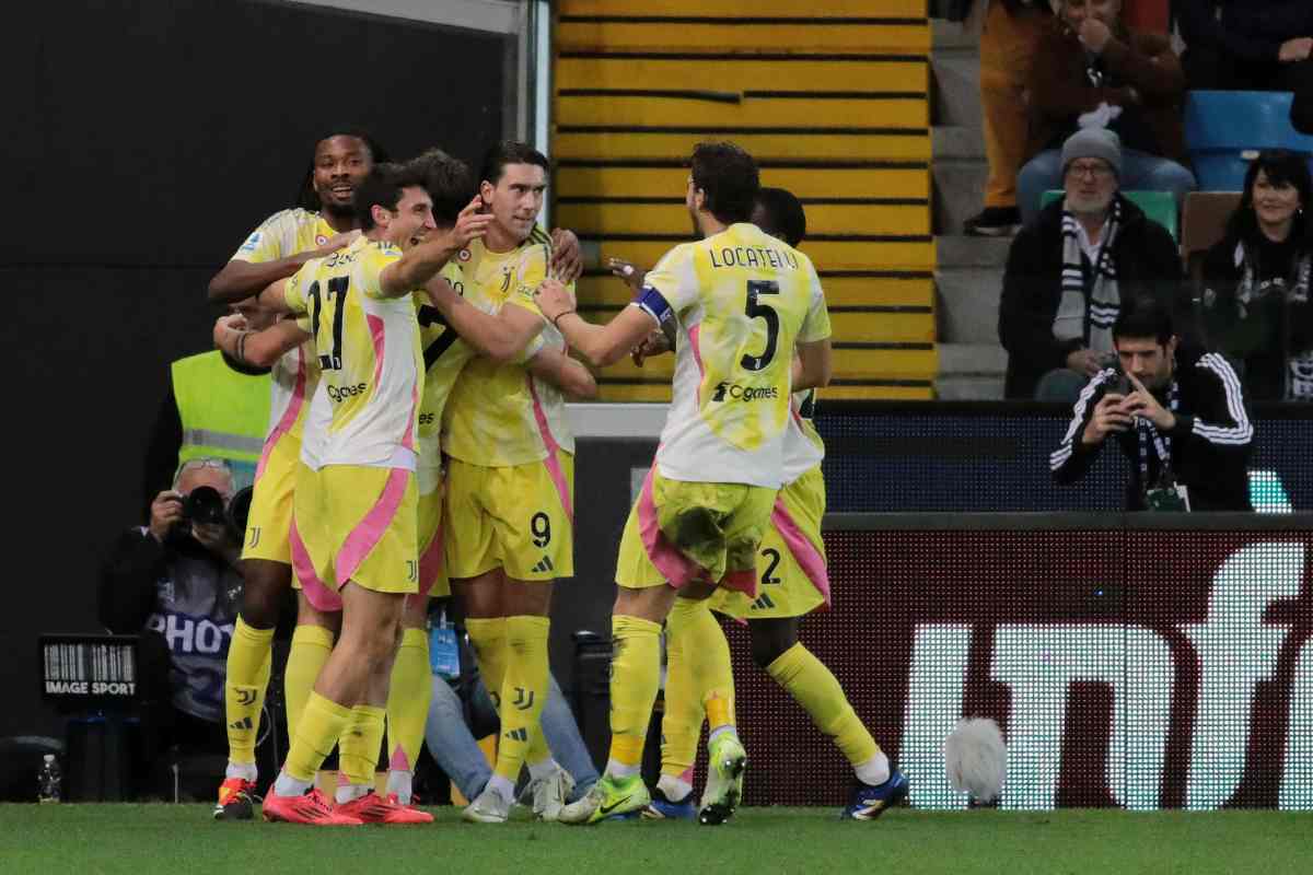 La Juventus esulta in campo